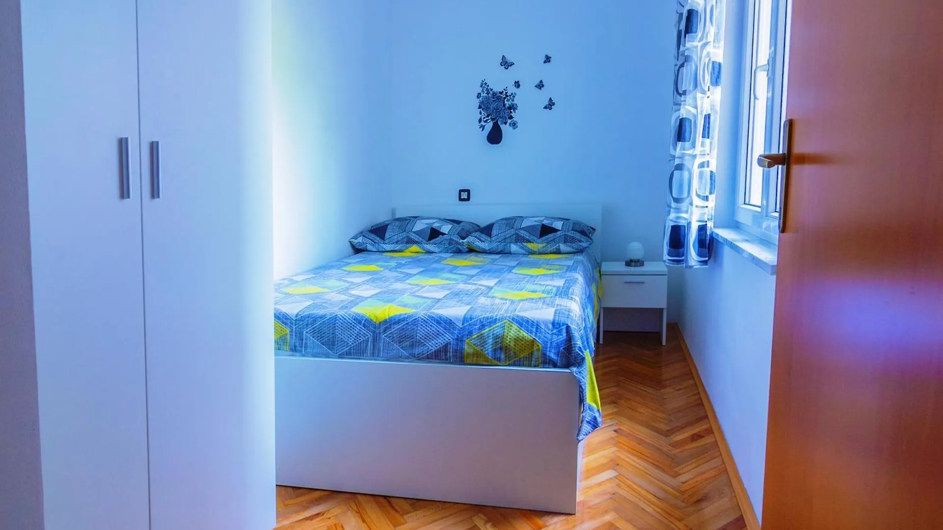 Apartments Nicole Pula 0*,