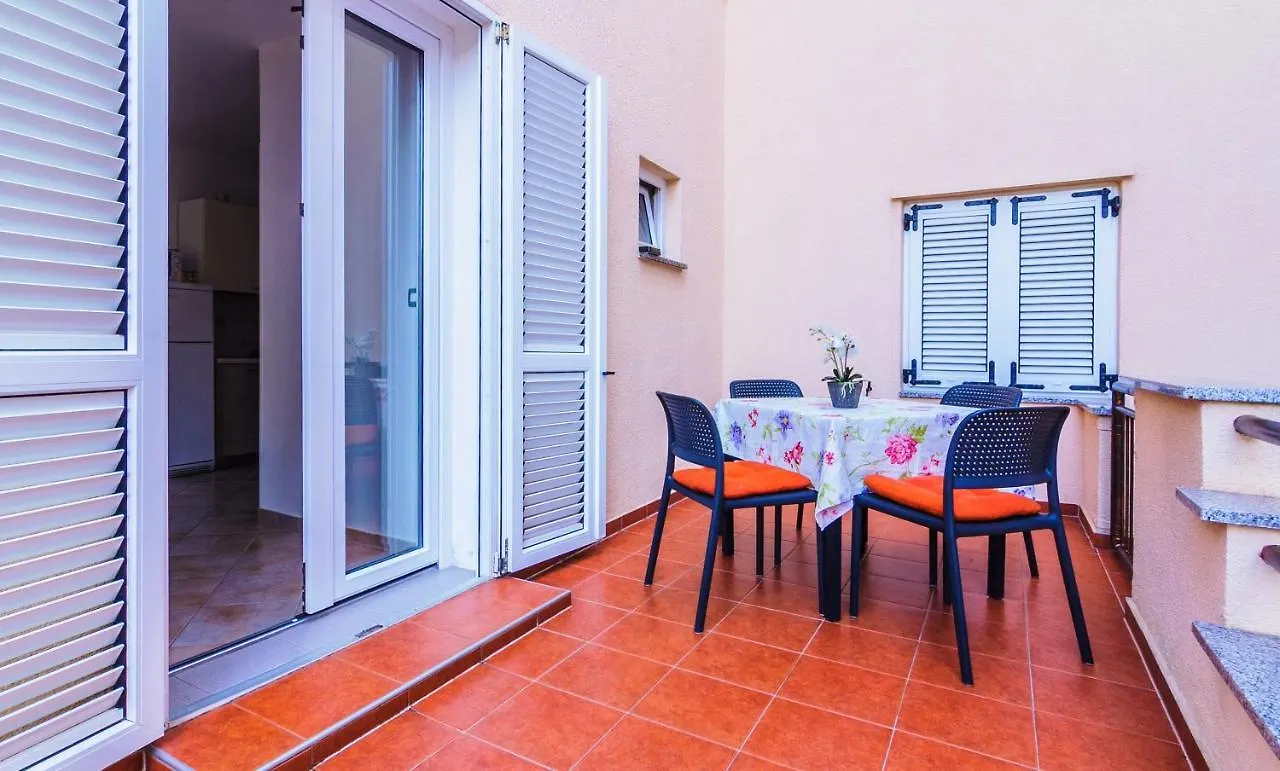 Apartments Nicole Pula