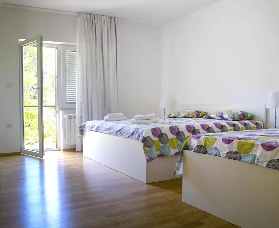 Apartments Nicole Pula